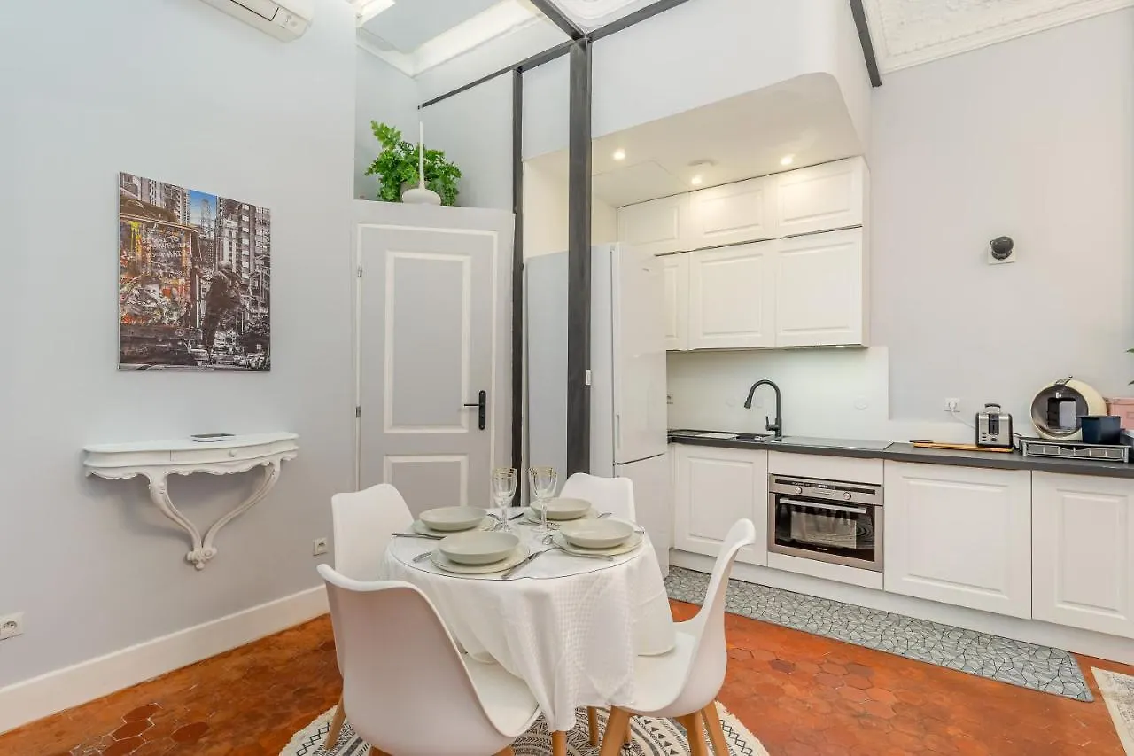 Nouvel Appartement De Caractere Et Climatise A La Joliette Marseille